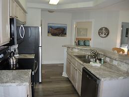 406m 1 Bedroom Condo by Redawning