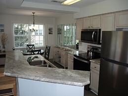 406m 1 Bedroom Condo by Redawning