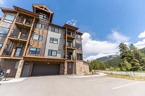 Clearwater Lofts Building 3 by Summit County Mountain Retreats