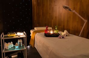 Al Khoory Sky Garden Hotel