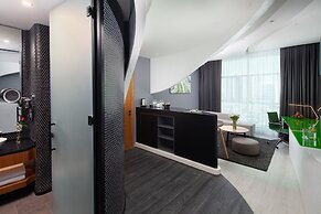 Al Khoory Sky Garden Hotel