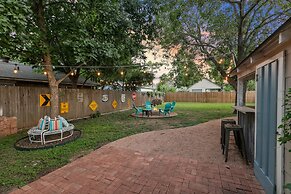 Reizend Haus 2 Bedroom Home by RedAwning