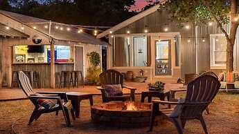 Reizend Haus 2 Bedroom Home by RedAwning