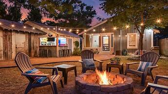 Reizend Haus 2 Bedroom Home by RedAwning