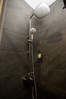 Raise Acropolis View Suites