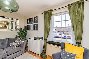 4 Canalside Cottages