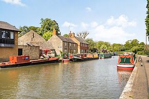 4 Canalside Cottages