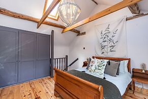 4 Canalside Cottages