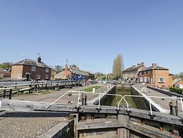 3 Canalside Cottages