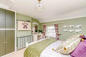 3 Canalside Cottages