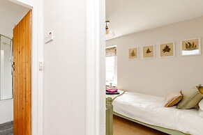 3 Canalside Cottages