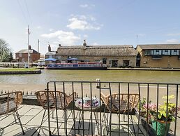3 Canalside Cottages