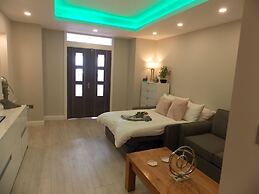 Eden Suite Sasco Apartments