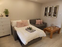 Eden Suite Sasco Apartments