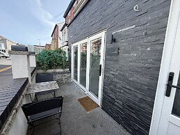 Eden Suite Sasco Apartments