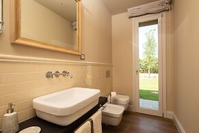 Villa Benedetto by Mmega