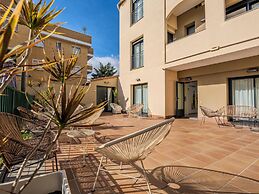 Castell Beach