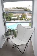 Coast 21 - 3 bedroom poolside apartment