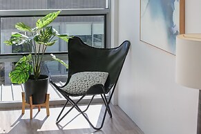 Coast 21 - 3 bedroom poolside apartment