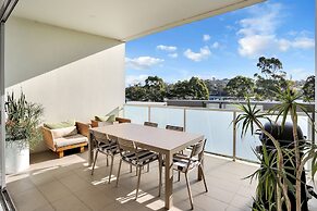 Coast 21 - 3 bedroom poolside apartment