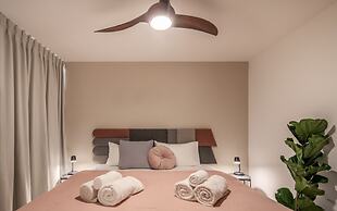 Mr. Agrippa - By TLV2GO