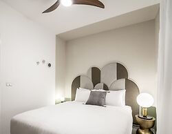 Mr. Agrippa - By TLV2GO