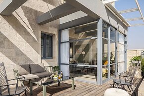 Mr. Agrippa - By TLV2GO