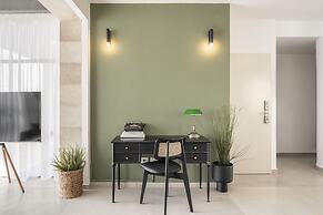 Mr. Agrippa - By TLV2GO