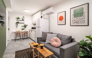 Mr. Agrippa - By TLV2GO