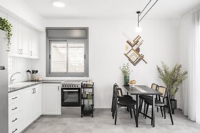 Mr. Agrippa - By TLV2GO