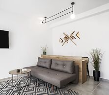 Mr. Agrippa - By TLV2GO