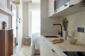 Buckle Street Studios by Locke, Aldgate