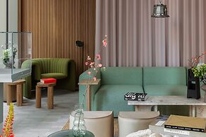 Buckle Street Studios by Locke, Aldgate