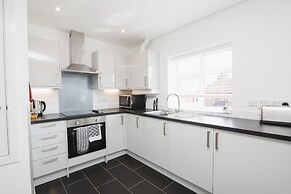 NEW 2BD Pontact Flat in the Heart of Didcot