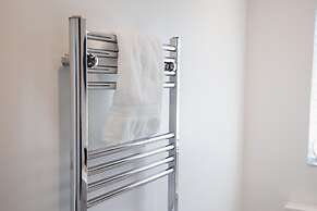 NEW 2BD Pontact Flat in the Heart of Didcot