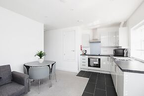 NEW 2BD Pontact Flat in the Heart of Didcot