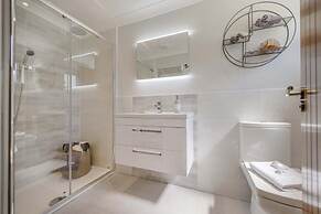 Ael-y-bryn - Luxury Lodge Hot Tub Three En-suite Bedrooms