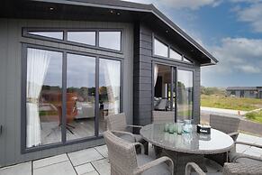 Ael-y-bryn - Luxury Lodge Hot Tub Three En-suite Bedrooms