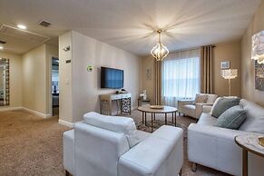 Solterra - 6 Bedrooms House w/pool-7033SR 6 Home by RedAwning