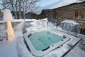 Kuukkeli Log Houses Teerenpesä - Premium Suite A48