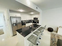 Comfortable European Style Home 4BR 4BA in Miami by ASVR-13670