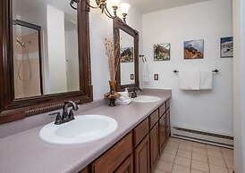 4515 Bighorn Rd. 4 Bedroom Home by RedAwning