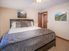 4515 Bighorn Rd. 4 Bedroom Home by RedAwning