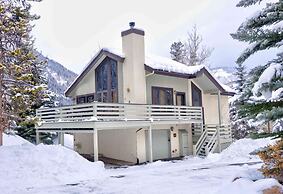 4515 Bighorn Rd. 4 Bedroom Home by RedAwning