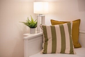 Apartment at Megaro Mousikis metro station 1bed 2 pers