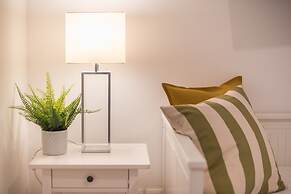 Apartment at Megaro Mousikis metro station 1bed 2 pers