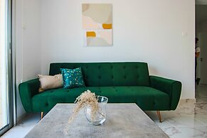 Phaedrus Living: Seaside Luxury Flat Athina 21