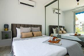 Phaedrus Living: Seaside Luxury Flat Athina 21