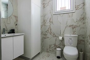 Phaedrus Living: Seaside Luxury Flat Athina 21