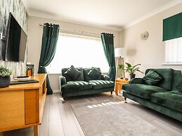 2 Pine Grove